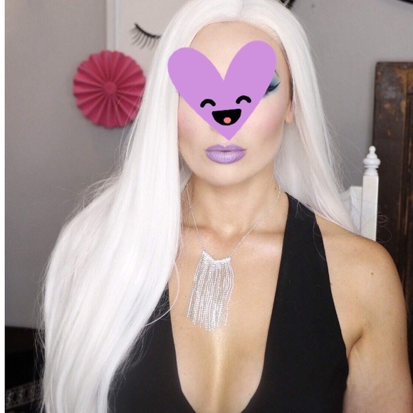 ❄️ Marleen 24” WHITE LACE FRONT CELEB Wig …NEW